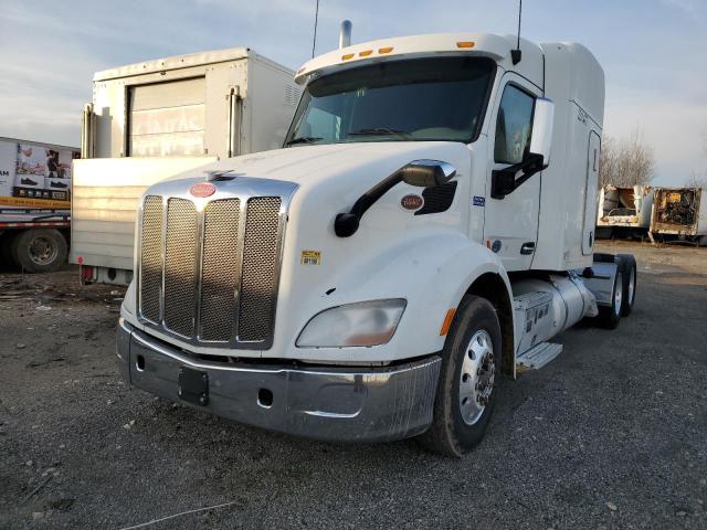 Obraz 2 z 2016 PETERBILT 579  2016 z VIN 1XPBDP9X5GD333723