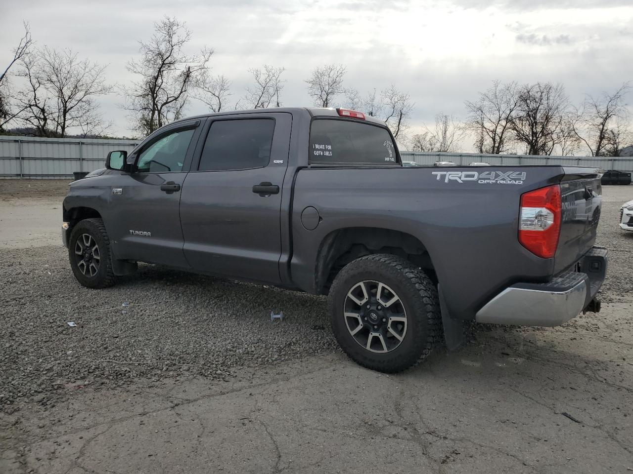 Image 2 of 2015 TOYOTA TUNDRA CREWMAX SR5 2015 with VIN 5TFDY5F14FX458034