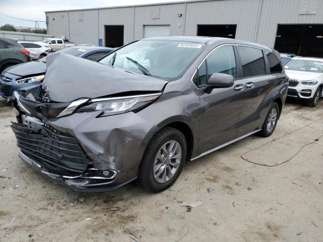 Изображение 2022 TOYOTA SIENNA XLE 2022