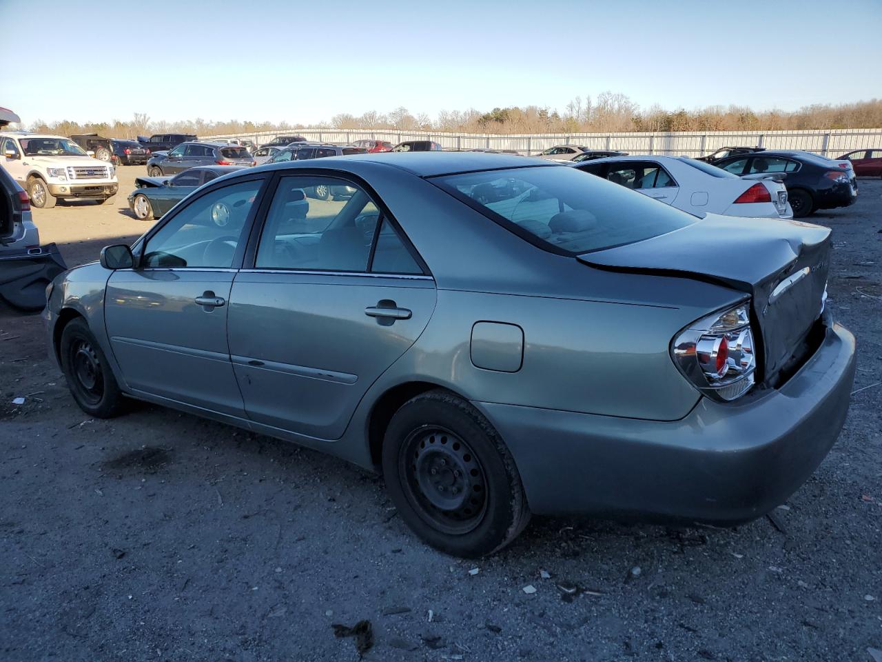 Obraz 2 z 2005 TOYOTA CAMRY LE 2005 z VIN 4T1BE32K95U587529