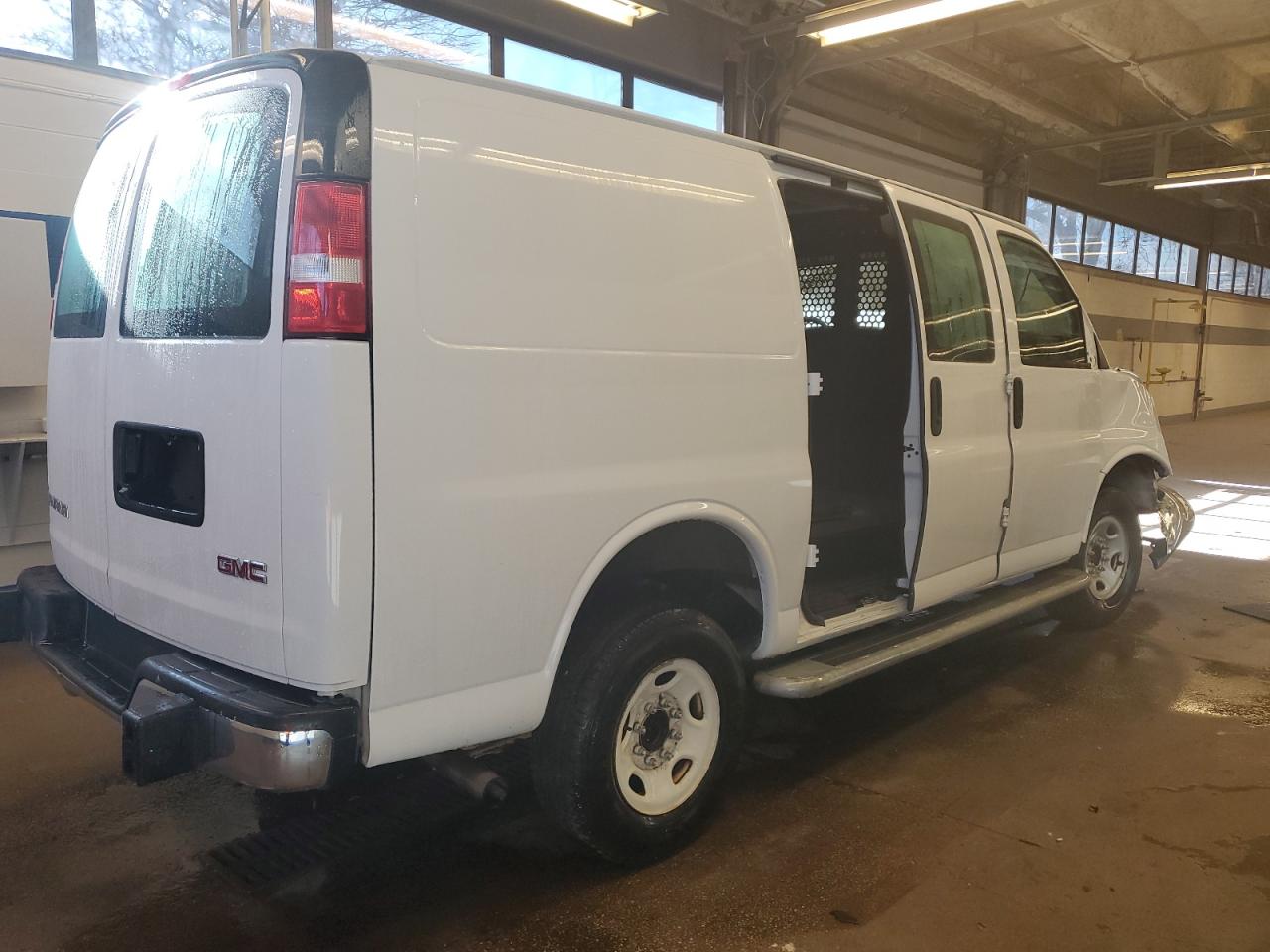 Image 3 of 2022 GMC SAVANA G2500 2022 with VIN 1GTW7AFP6N1176262