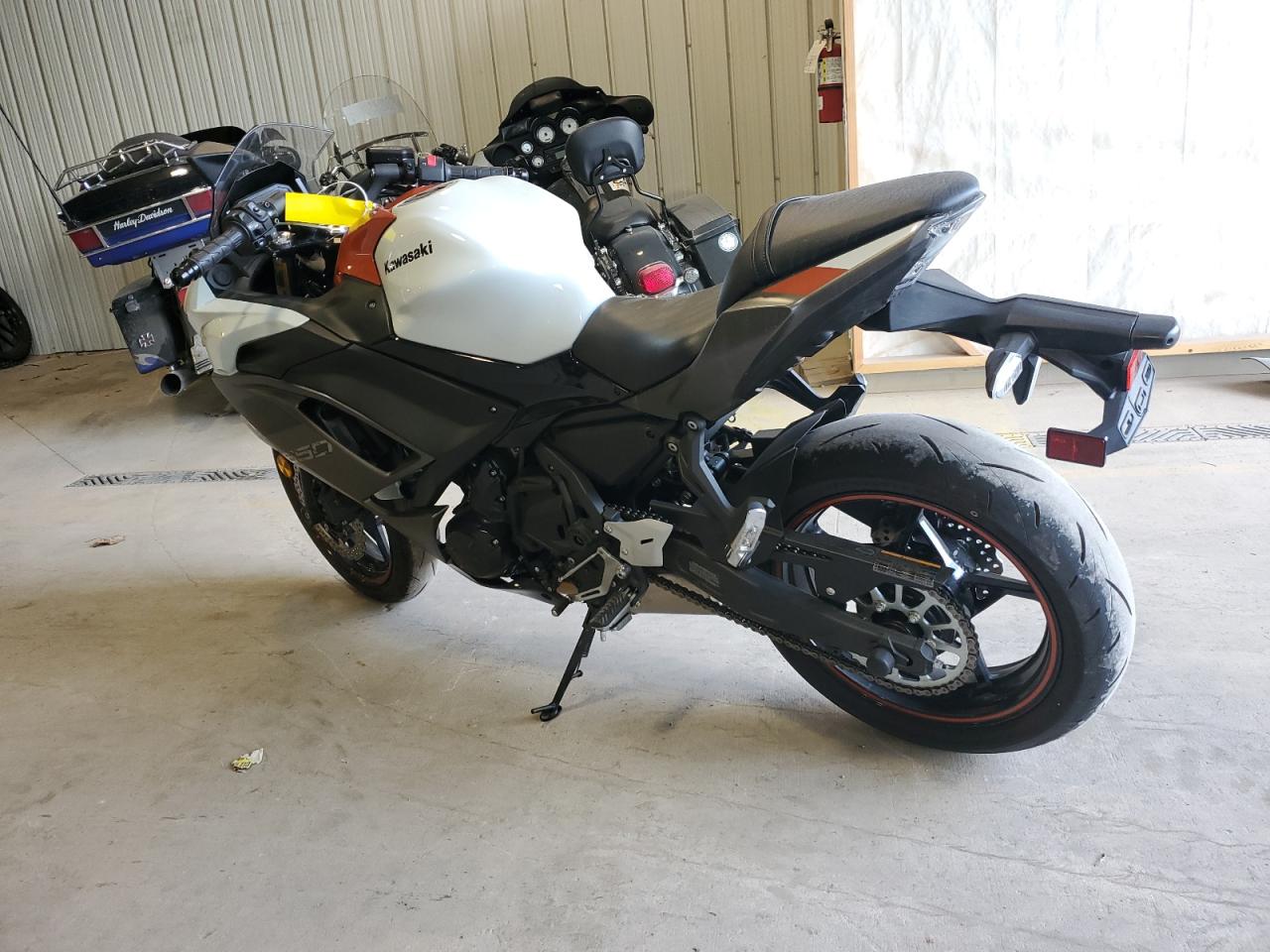 Image 3 of 2023 KAWASAKI EX650 R 2023 with VIN ML5EXER1XPDA90767