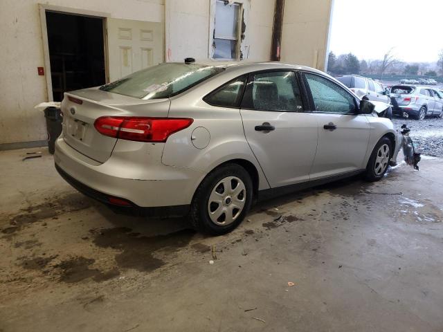 Image 3 of 2017 FORD FOCUS S 2017 with VIN 1FADP3E2XHL337400