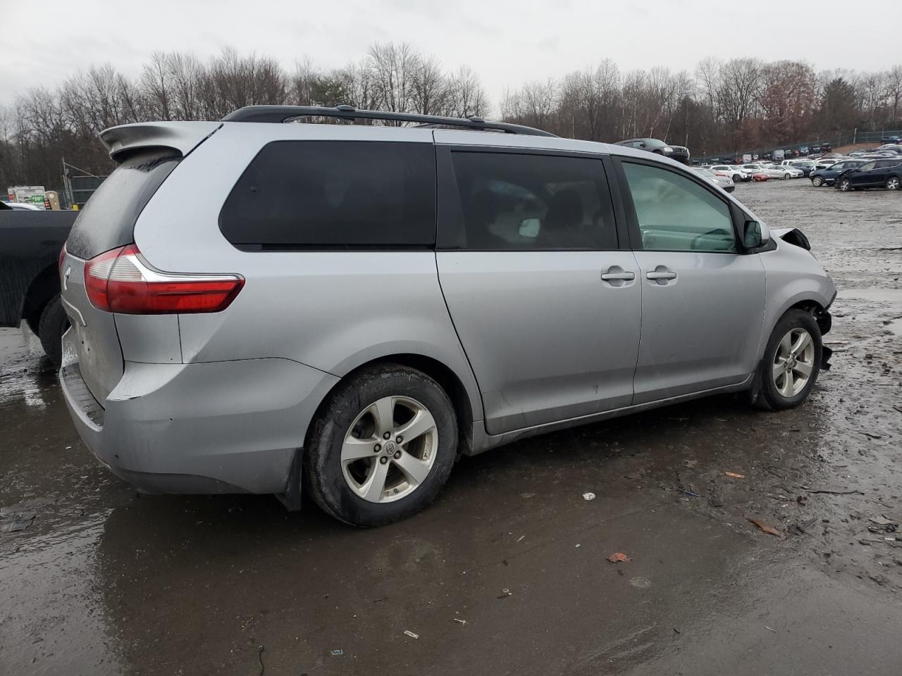 Изображение 3 2016 TOYOTA SIENNA LE 2016 с VIN 5TDKK3DC3GS735832
