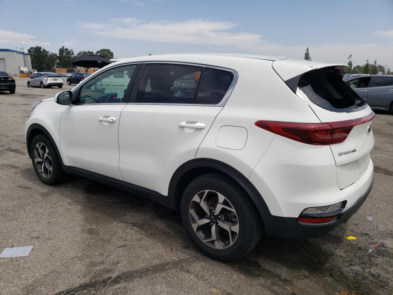 Image 2 of 2020 KIA SPORTAGE LX 2020 with VIN KNDPM3AC1L7726507