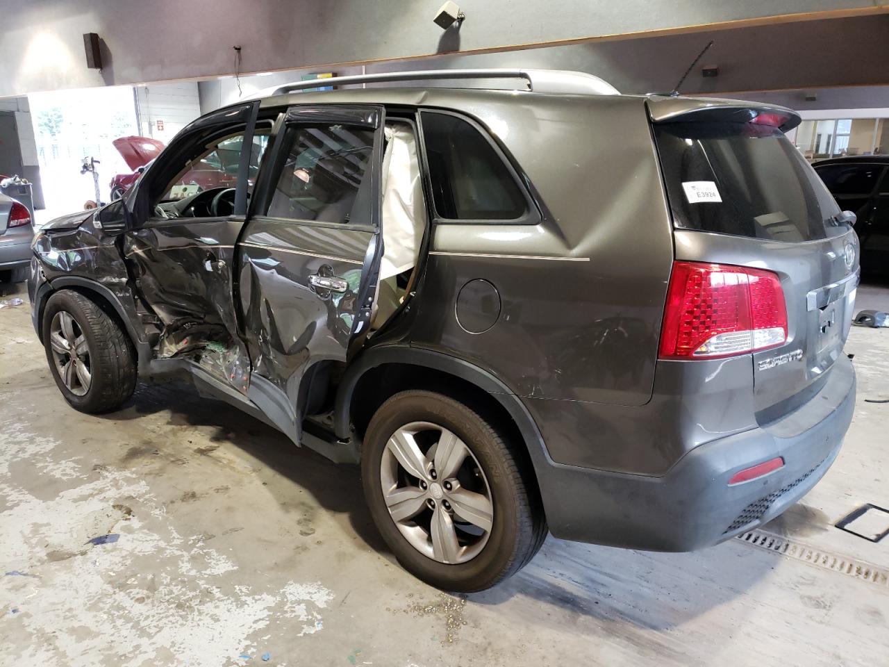 Изображение 2 2013 KIA SORENTO EX 2013 с VIN 5XYKUDA20DG362544