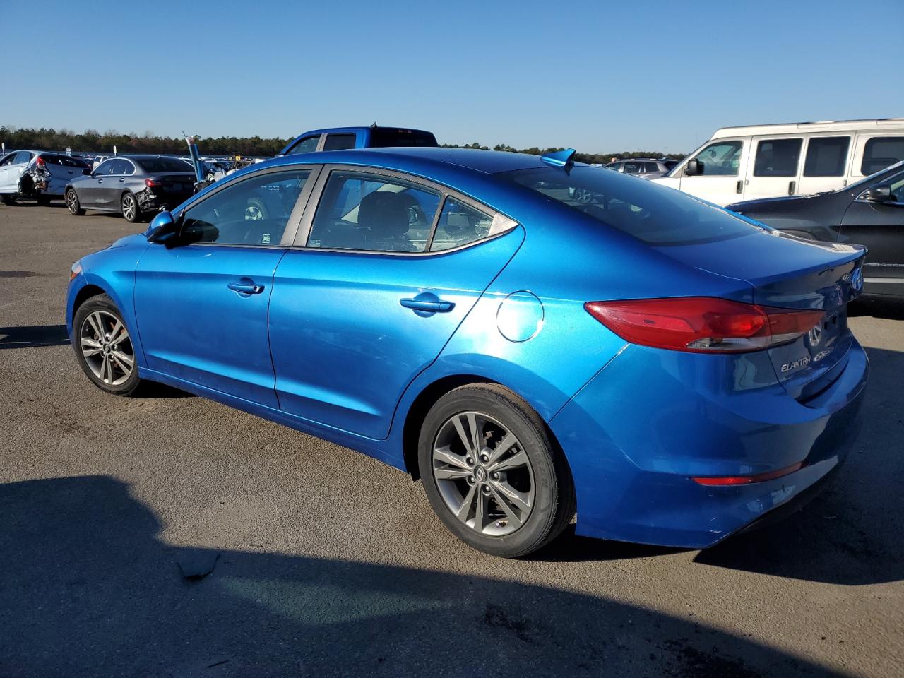 Image 2 of 2017 HYUNDAI ELANTRA SE 2017 with VIN 5NPD84LF0HH172951
