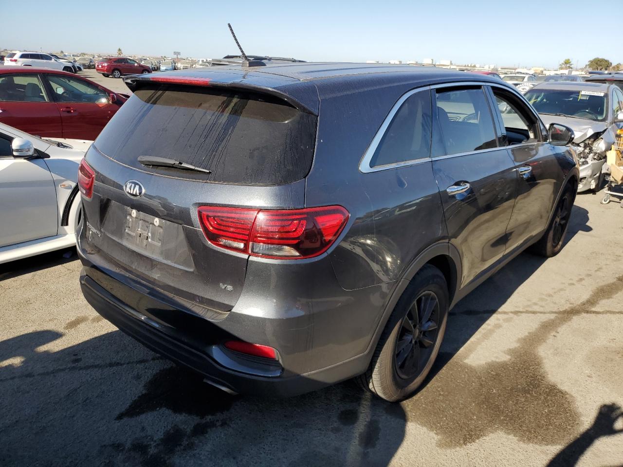 Image 3 of 2020 KIA SORENTO S 2020 with VIN 5XYPG4A53LG626622