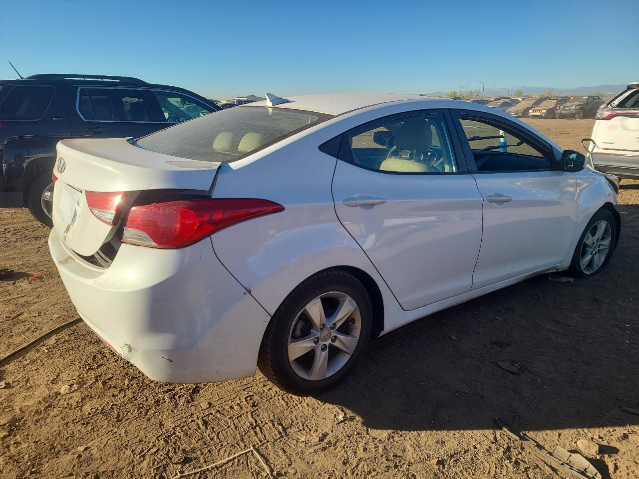 Изображение 3 2013 HYUNDAI ELANTRA GLS 2013 с VIN 5NPDH4AE6DH357560