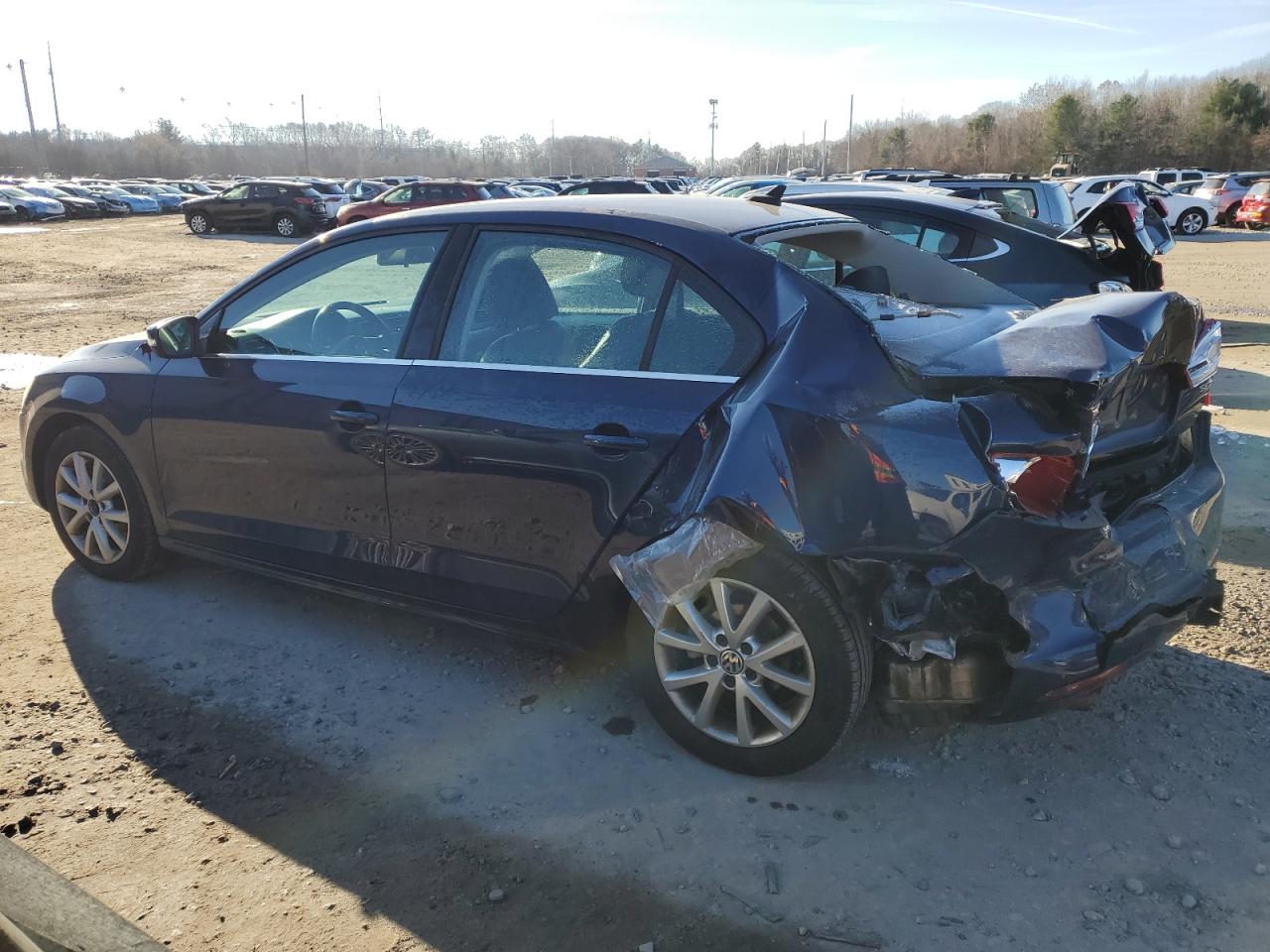 Image 2 of 2014 VOLKSWAGEN JETTA SE 2014 with VIN 3VWD17AJ3EM391063