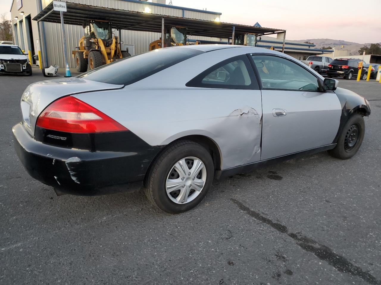 Obraz 3 z 2004 HONDA ACCORD LX 2004 z VIN 1HGCM72224A010040