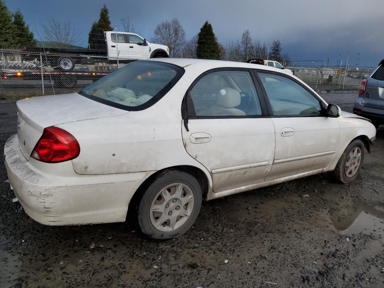 Изображение 3 2002 KIA SPECTRA BASE 2002 с VIN KNAFB121125207502