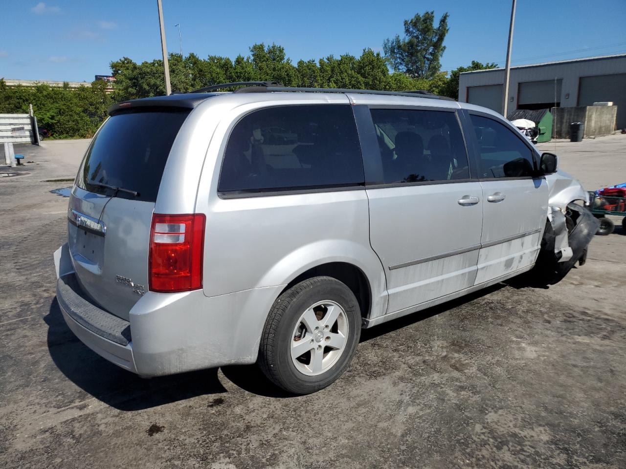 Image 3 of 2010 DODGE GRAND CARAVAN SXT 2010 with VIN 2D4RN5D17AR482873
