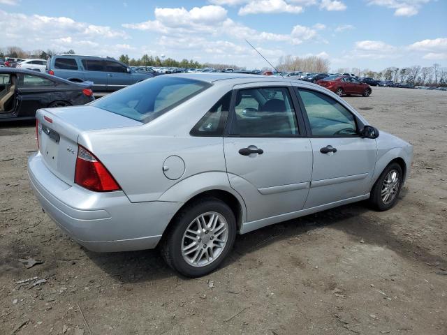 Image 3 of 2005 FORD FOCUS ZX4 2005 with VIN 1FAFP34N35W278124