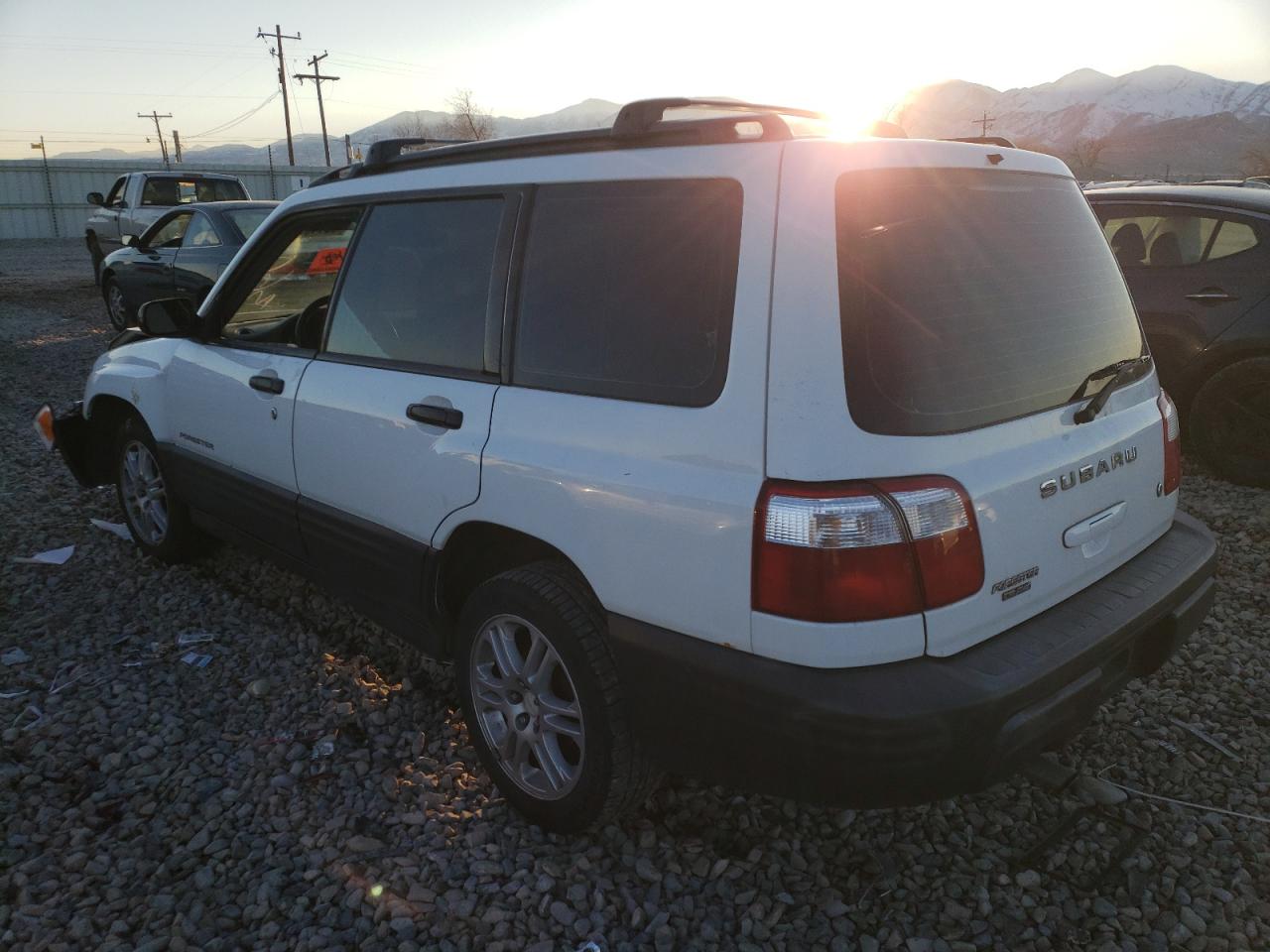 Obraz 2 z 2002 SUBARU FORESTER L 2002 z VIN JF1SF63572H717569