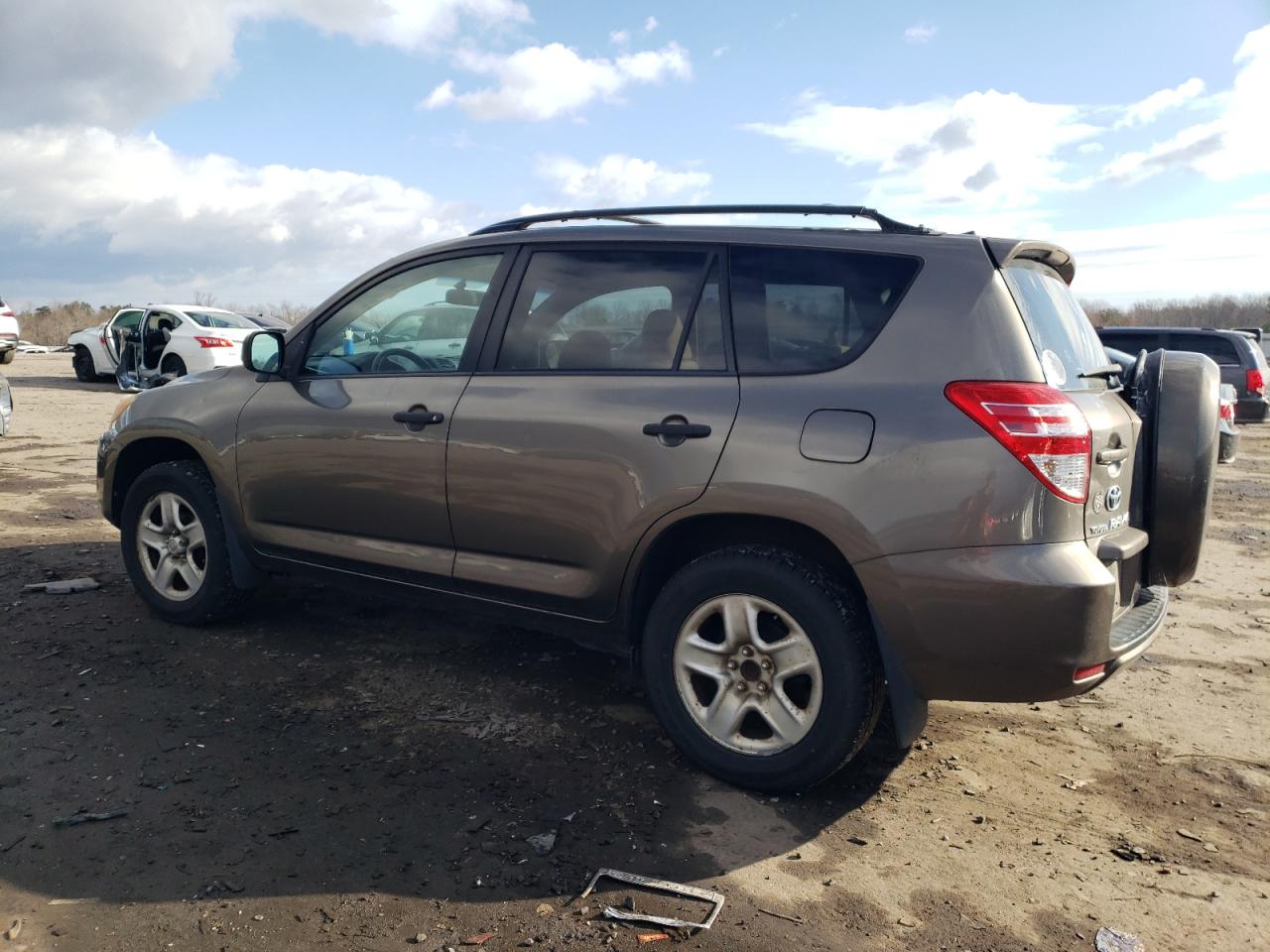 Image 2 of 2009 TOYOTA RAV4  2009 with VIN JTMZF33V795005243
