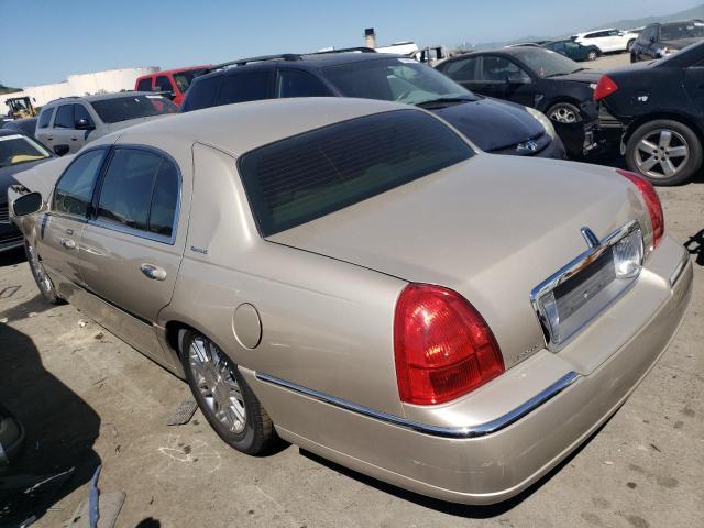 Image 2 of 2007 LINCOLN TOWN CAR SIGNATURE LONG WHEELBASE 2007 with VIN 1LNHM85W67Y613749
