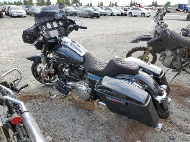 Image 2 of 2018 HARLEY-DAVIDSON FLHX STREET GLIDE 2018 with VIN 1HD1KBC14JB662974