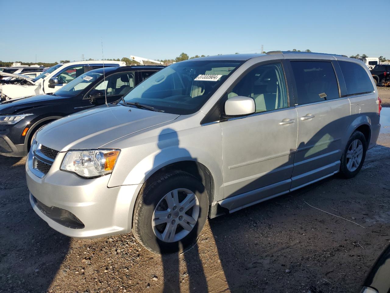 2012 DODGE GRAND CARAVAN CREW 2012 image