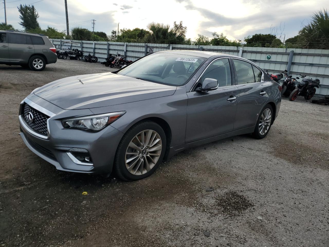 Image 1 of 2019 INFINITI Q50 LUXE 2019 with VIN JN1EV7AP4KM513178