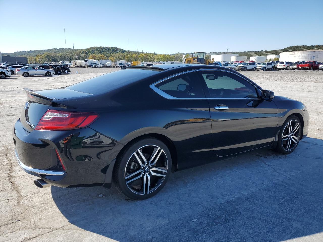 Изображение 3 2016 HONDA ACCORD TOURING 2016 с VIN 1HGCT2B08GA005451