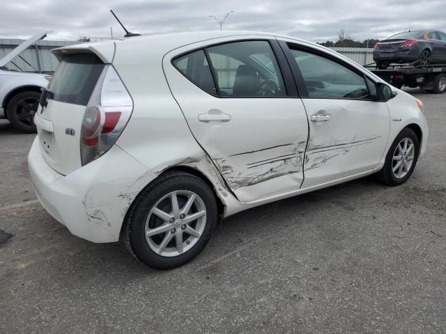 Image 3 of 2013 TOYOTA PRIUS C  2013 with VIN JTDKDTB33D1035914