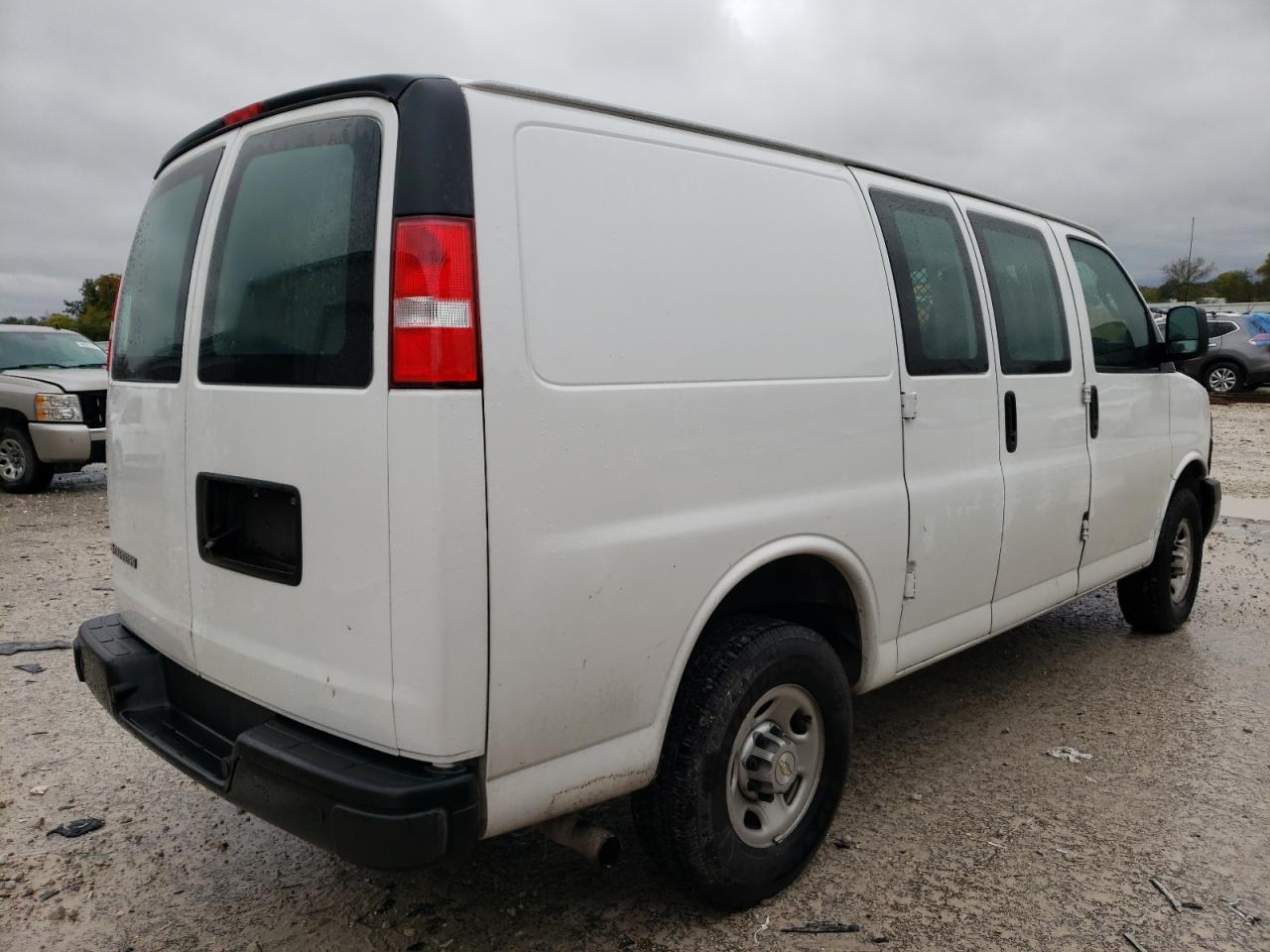 Image 3 of 2021 CHEVROLET EXPRESS G2500  2021 with VIN 1GCWGAFP3M1301555