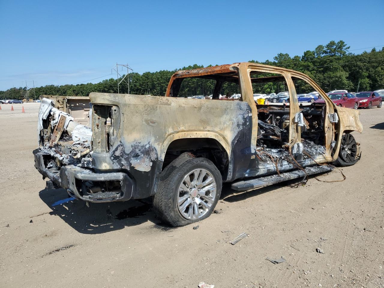 Image 3 of 2021 GMC SIERRA K1500 DENALI 2021 with VIN 3GTU9FET1MG344550