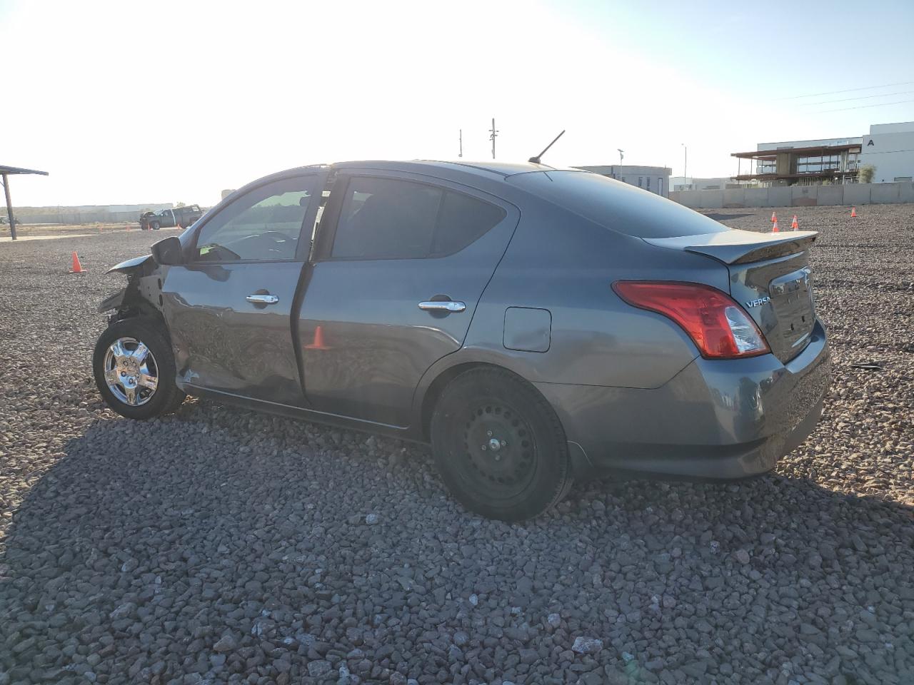 Изображение 2 2016 NISSAN VERSA S 2016 с VIN 3N1CN7AP7GL852686