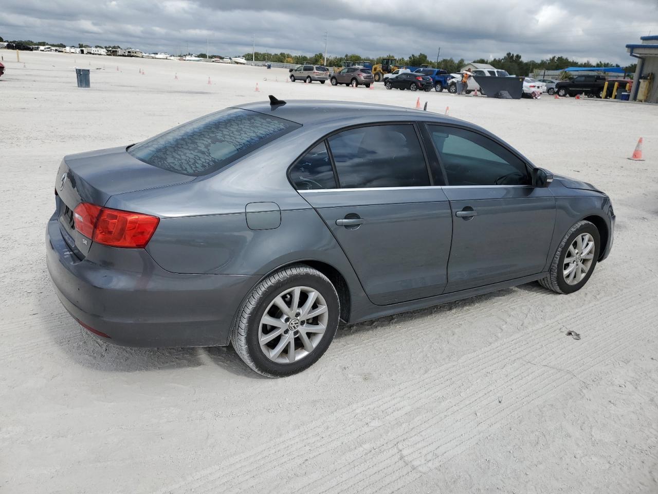 Image 3 of 2014 VOLKSWAGEN JETTA SE 2014 with VIN 3VWD07AJ5EM294269