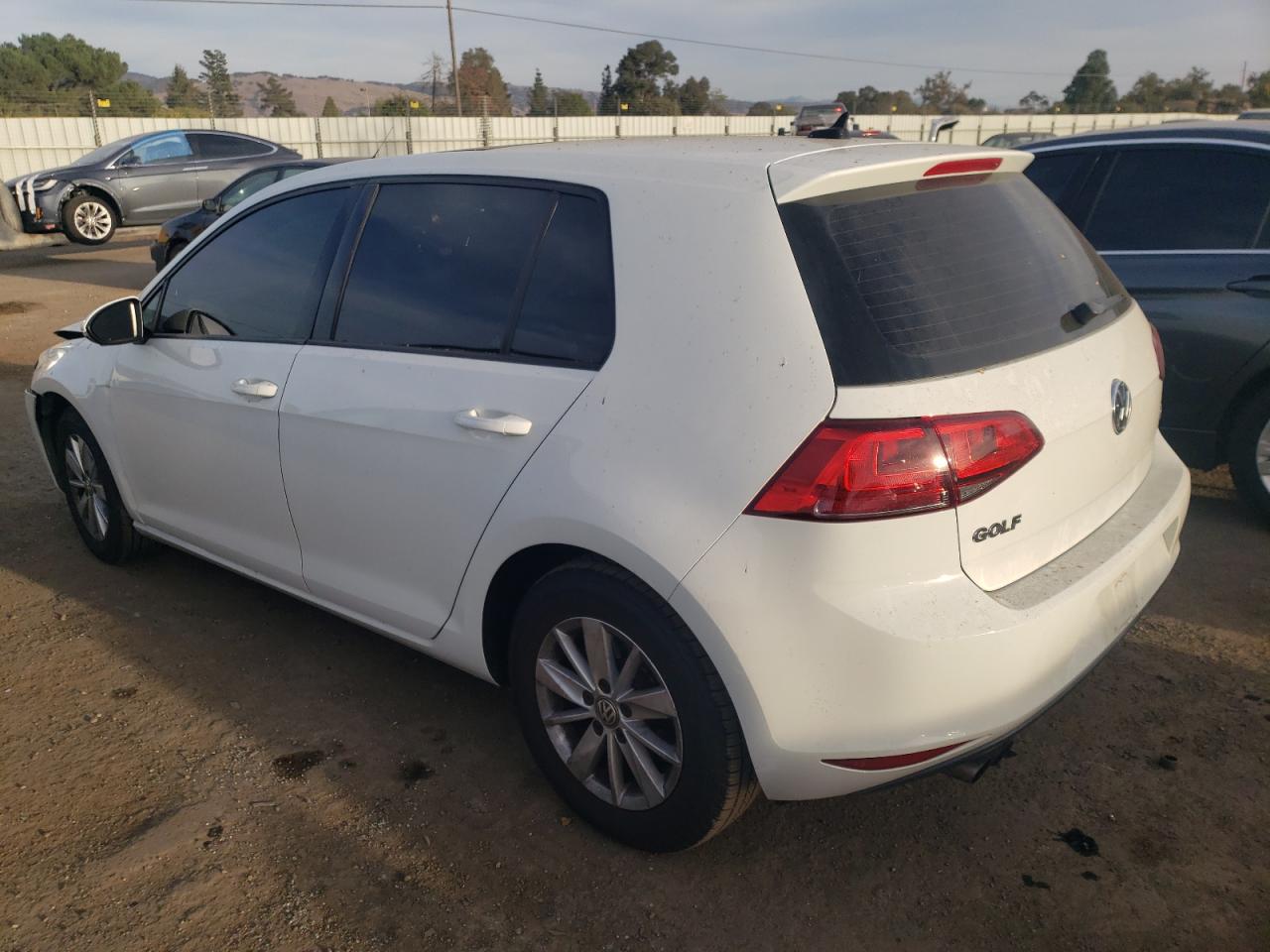 Obraz 2 z 2015 VOLKSWAGEN GOLF  2015 z VIN 3VW117AU2FM029885
