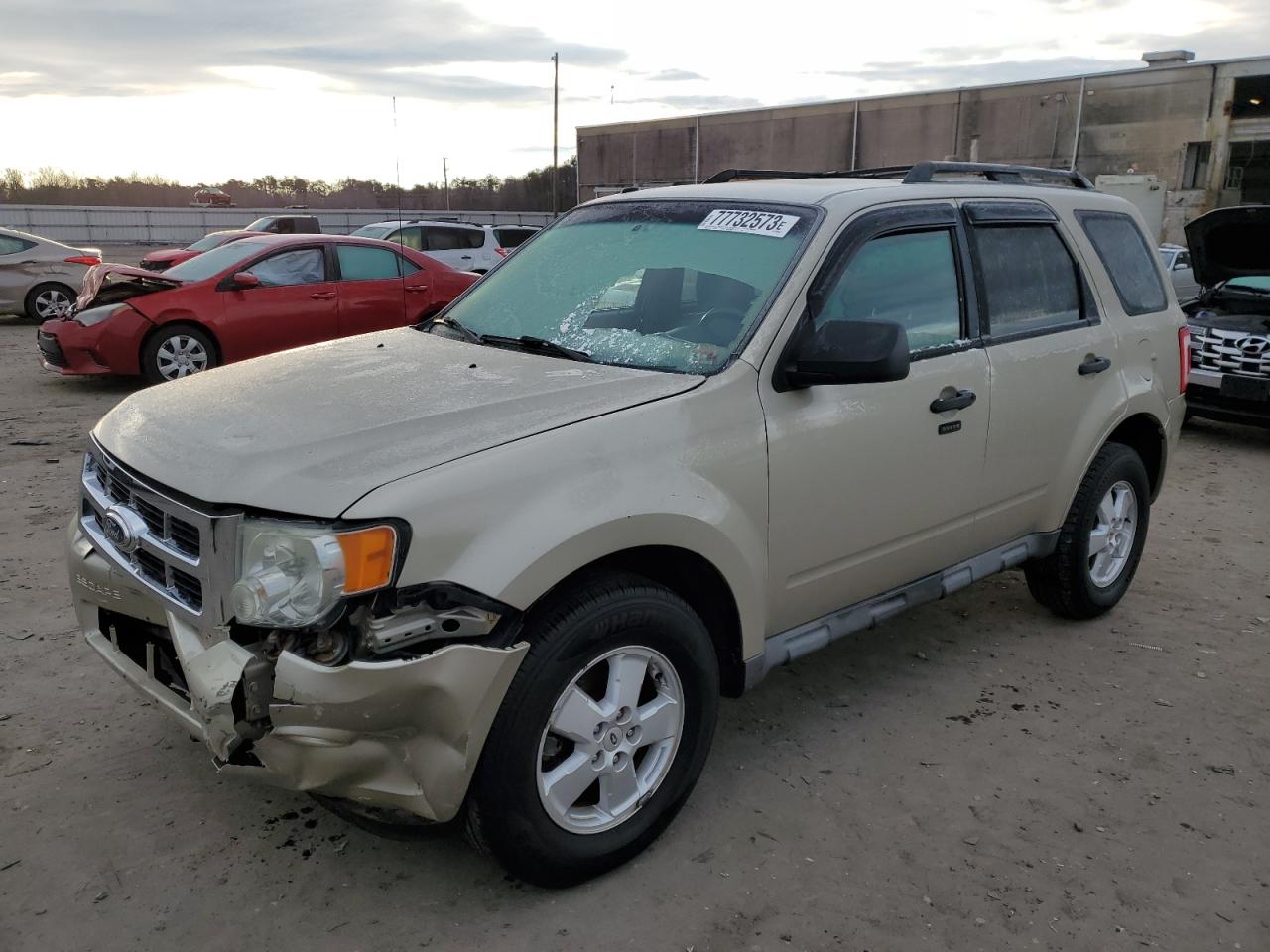 Obraz 1 z 2010 FORD ESCAPE XLT 2010 z VIN 1FMCU9DG9AKC98207