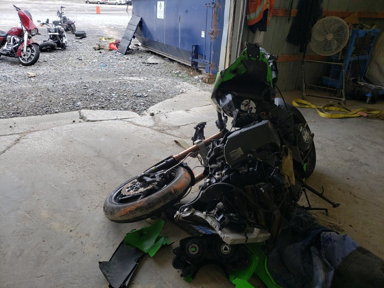 Image 2 of Kawasaki Zx1000 E 2009 with VIN JKAZXCE119A024413