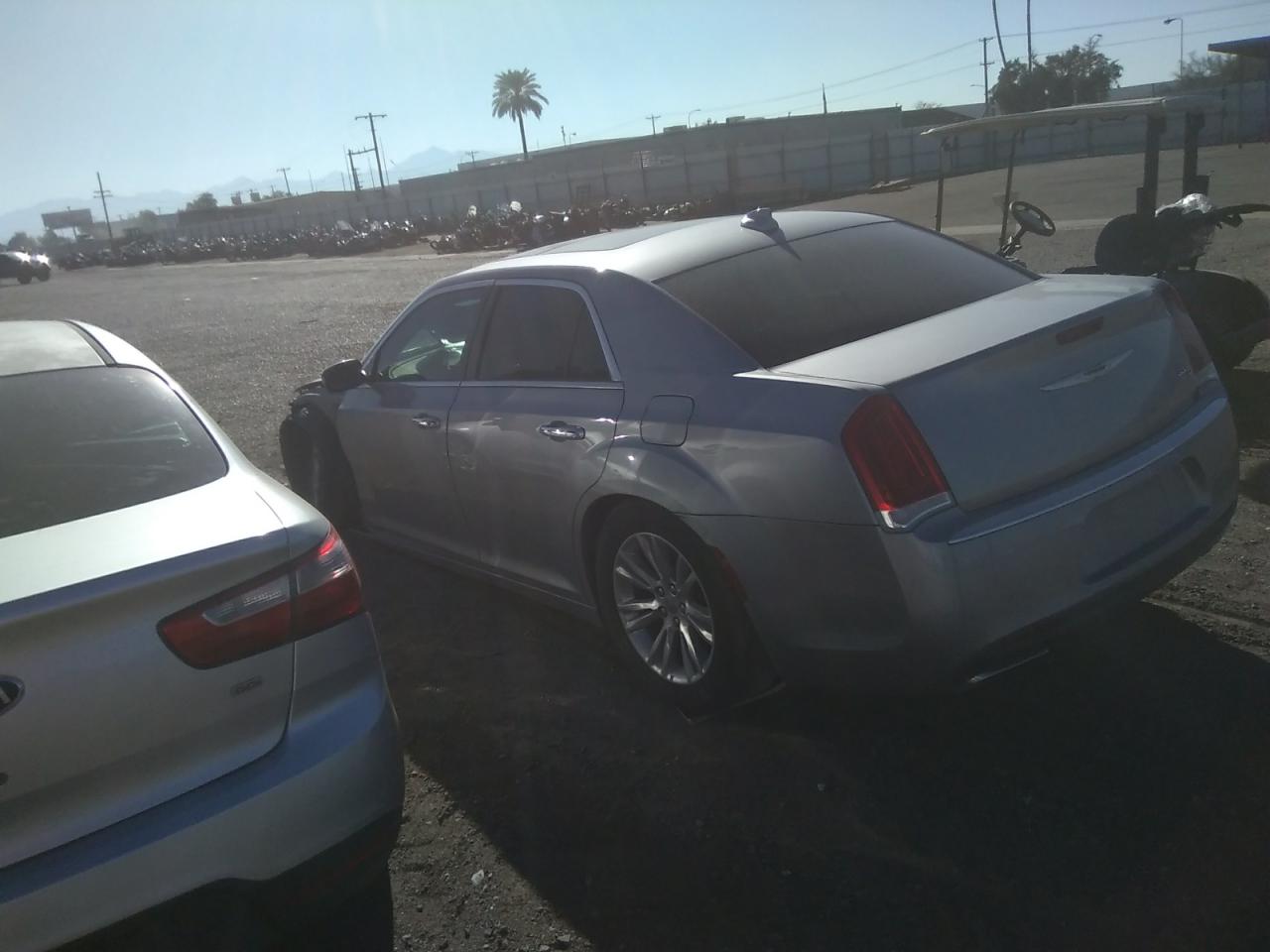 Изображение 2 2016 CHRYSLER 300C  2016 с VIN 2C3CCAEG3GH151599