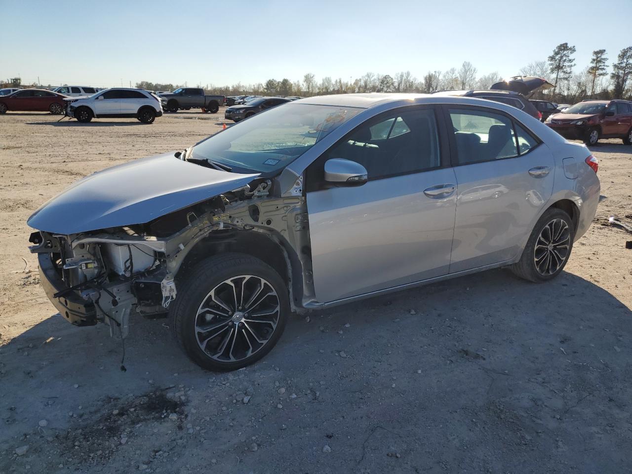 Image 1 of 2015 TOYOTA COROLLA L 2015 with VIN 2T1BURHE0FC470660