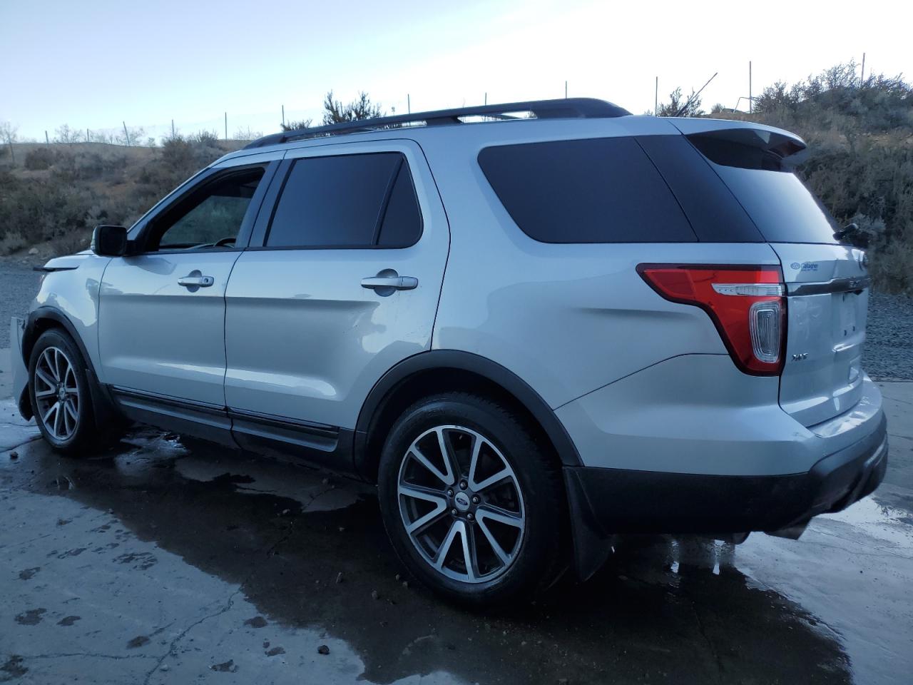 Изображение 2 2015 FORD EXPLORER XLT 2015 с VIN 1FM5K8D89FGB40591