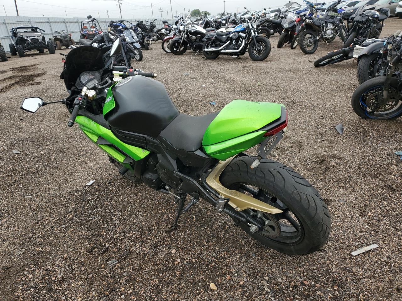 Obraz 3 z Kawasaki Ex650 F 2017 z VIN JKAEXEF10EDA17604