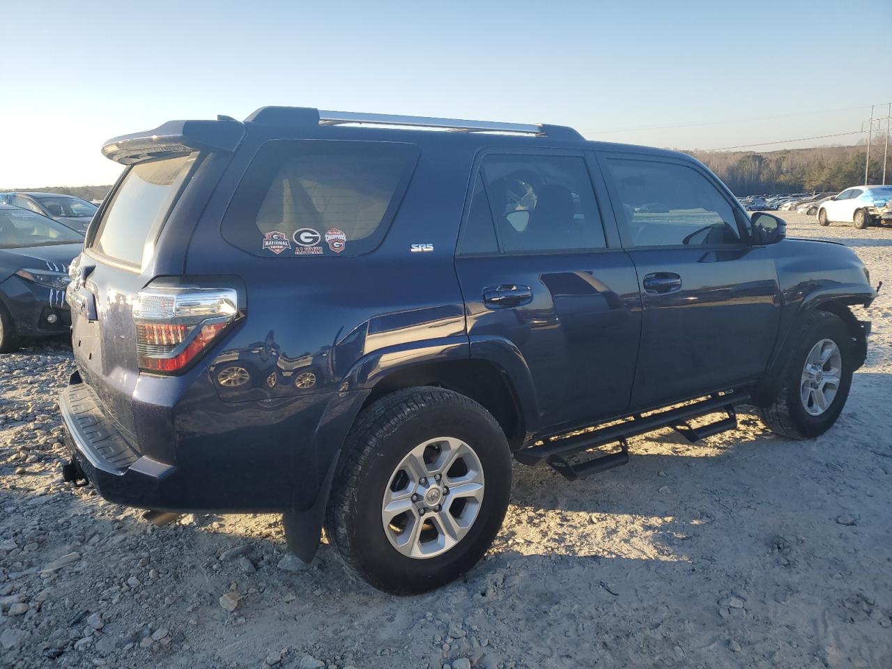 Image 3 of 2021 TOYOTA 4RUNNER SR5 2021 with VIN JTEEU5JR9M5236428