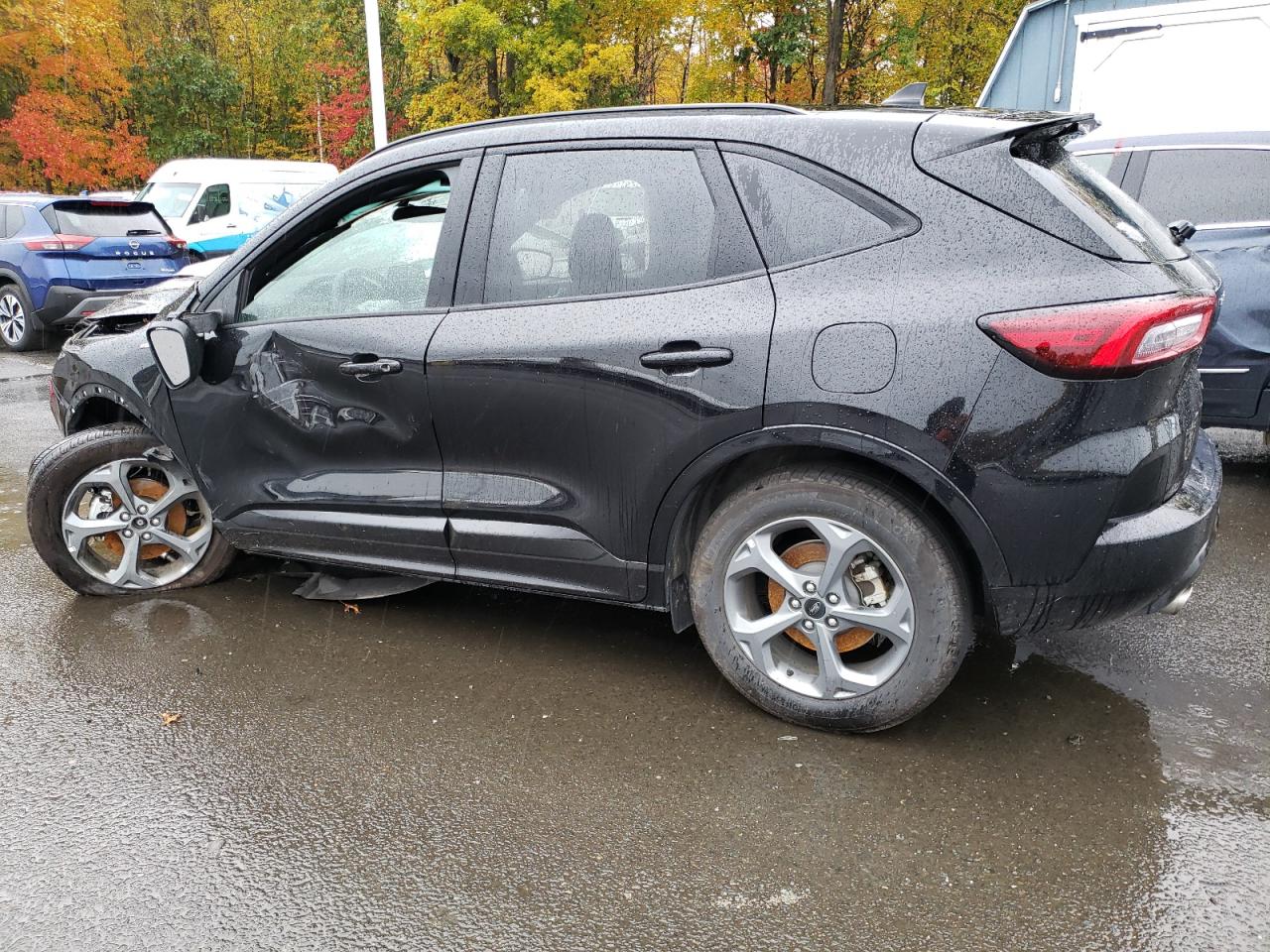 Image 2 of 2023 FORD ESCAPE ST LINE 2023 with VIN 1FMCU9MN8PUA10138