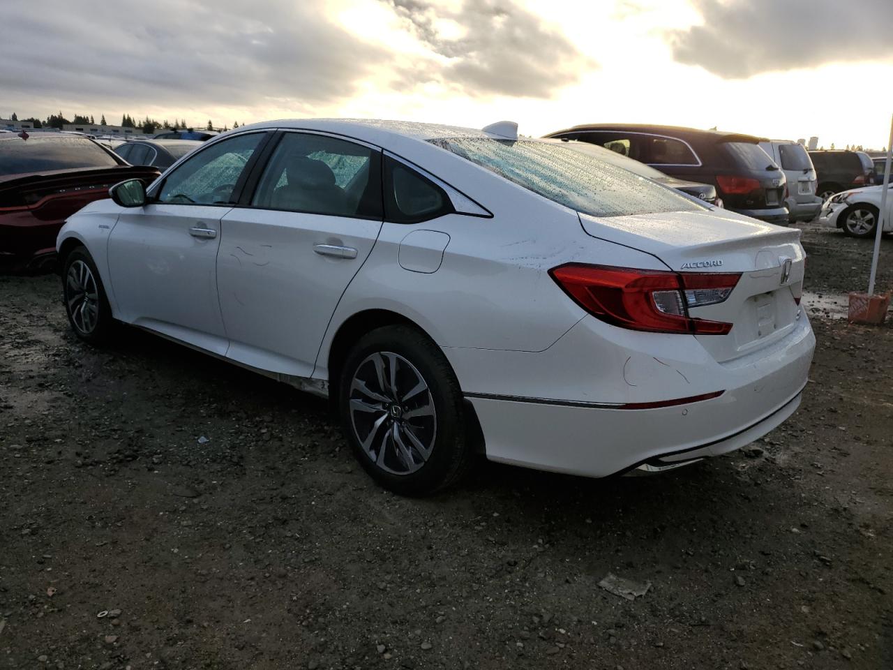 Изображение 2 2019 HONDA ACCORD TOURING HYBRID 2019 с VIN 1HGCV3F92KA012512