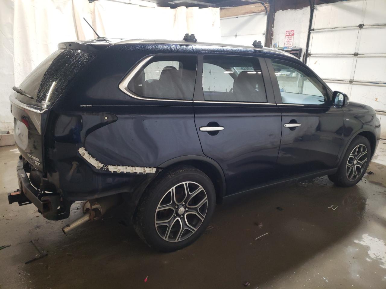 Obraz 3 z 2015 MITSUBISHI OUTLANDER GT 2015 z VIN JA4JZ4AX1FZ011133