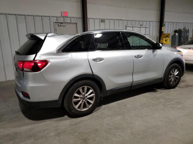 Image 3 of 2019 KIA SORENTO L 2019 with VIN 5XYPG4A34KG510004