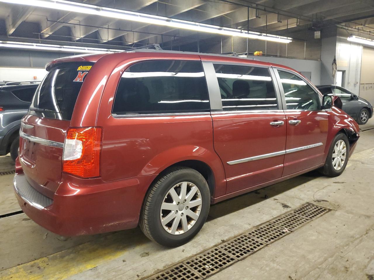 Image 3 of 2015 CHRYSLER TOWN & COUNTRY TOURING 2015 with VIN 2C4RC1BG3FR727727