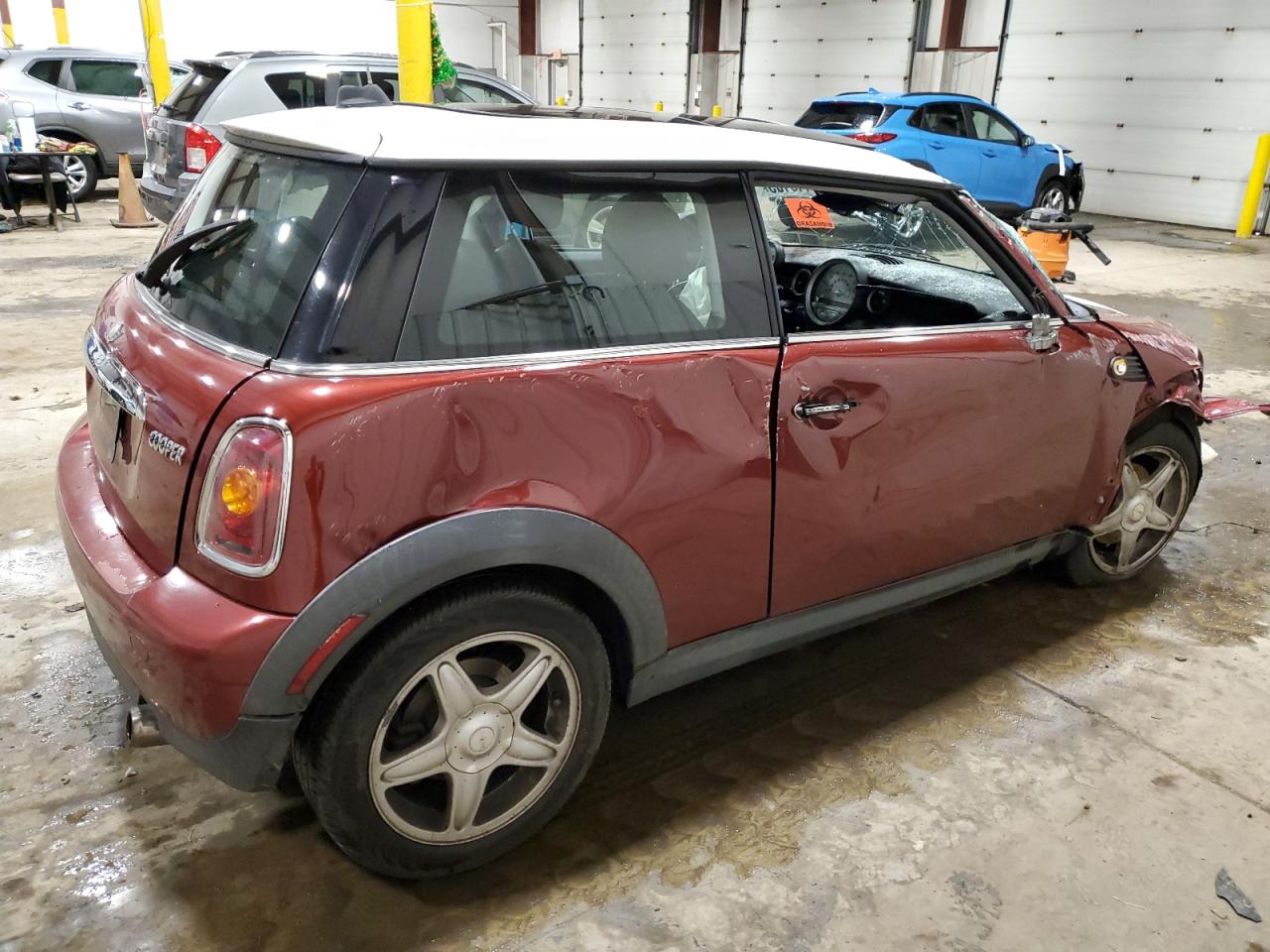 Image 3 of 2009 MINI COOPER  2009 with VIN WMWMF33529TU71696