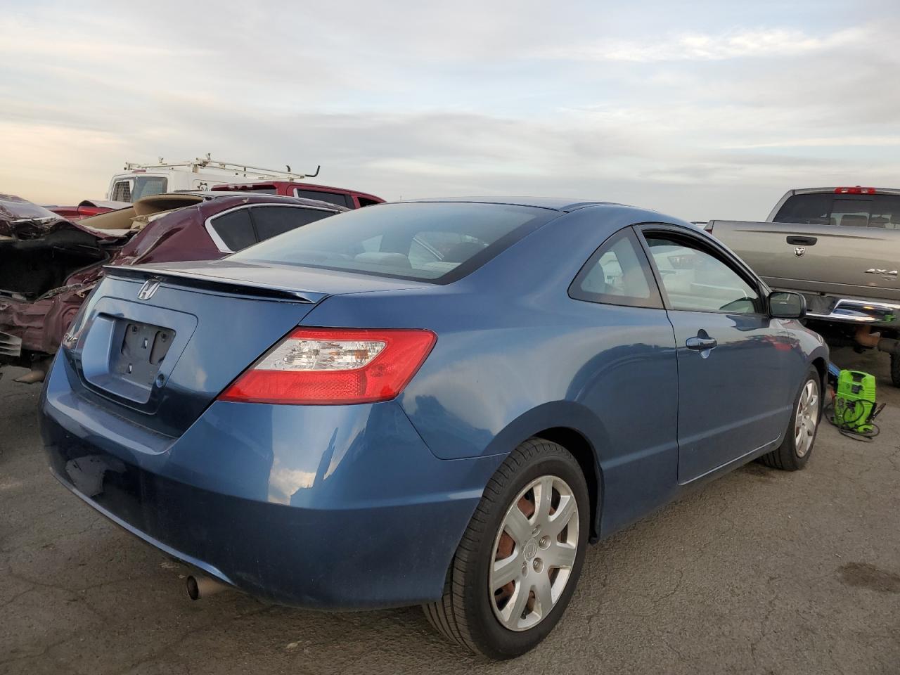 Изображение 3 2010 HONDA CIVIC LX 2010 с VIN 2HGFG1B62AH521605