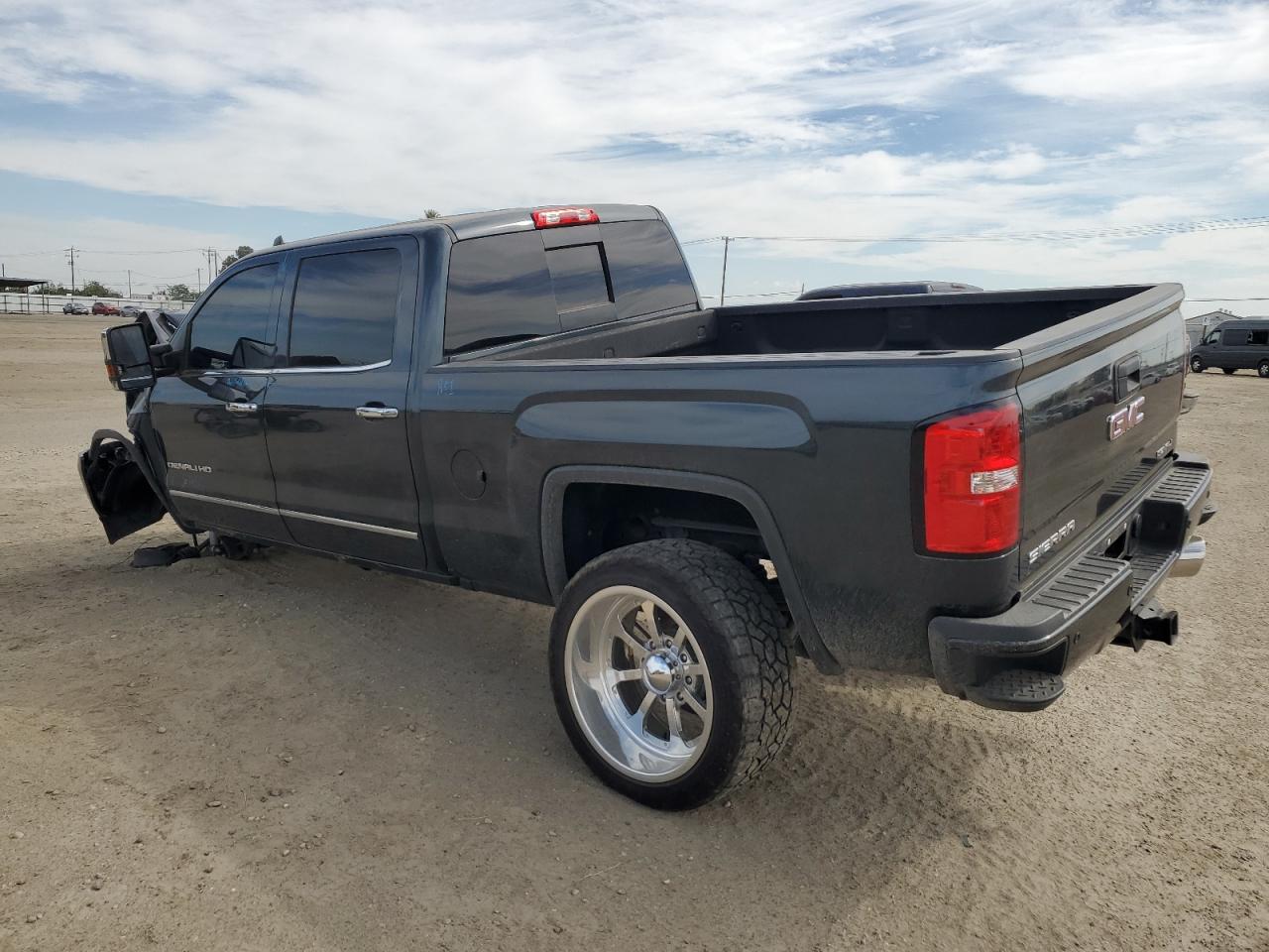 Image 2 of 2019 GMC SIERRA K2500 DENALI 2019 with VIN 1GT12SEY2KF109276