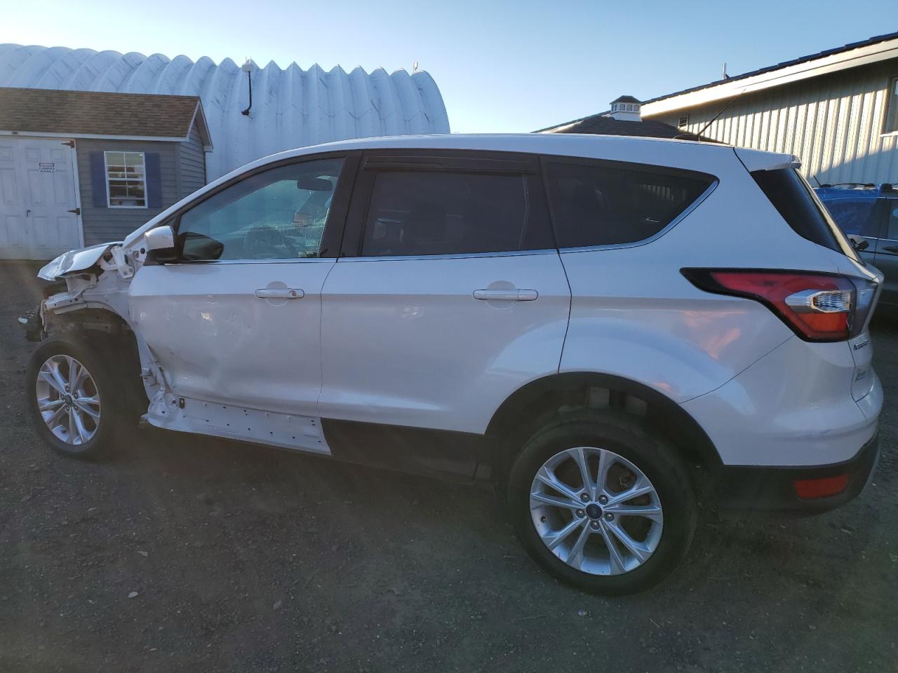 Image 2 of 2017 FORD ESCAPE SE 2017 with VIN 1FMCU9GD3HUD03692