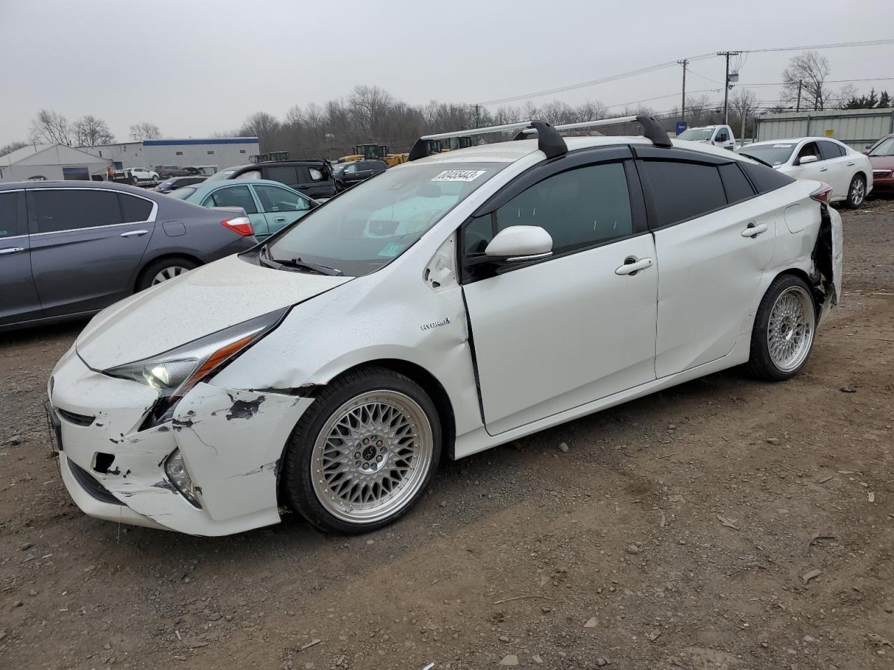 Изображение 2016 TOYOTA PRIUS  2016