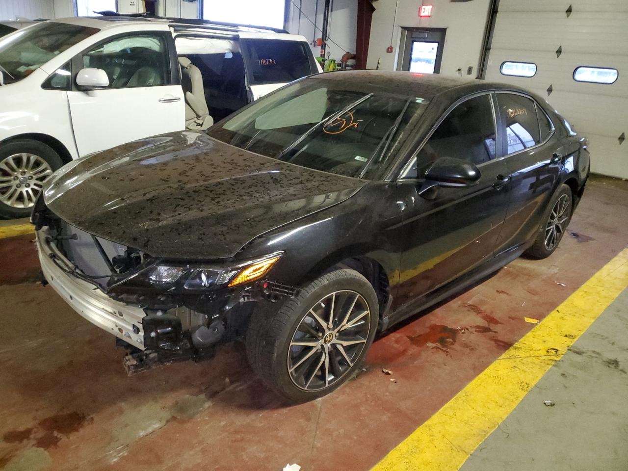 Изображение 1 2021 TOYOTA CAMRY SE 2021 с VIN 4T1G11AK7MU461434