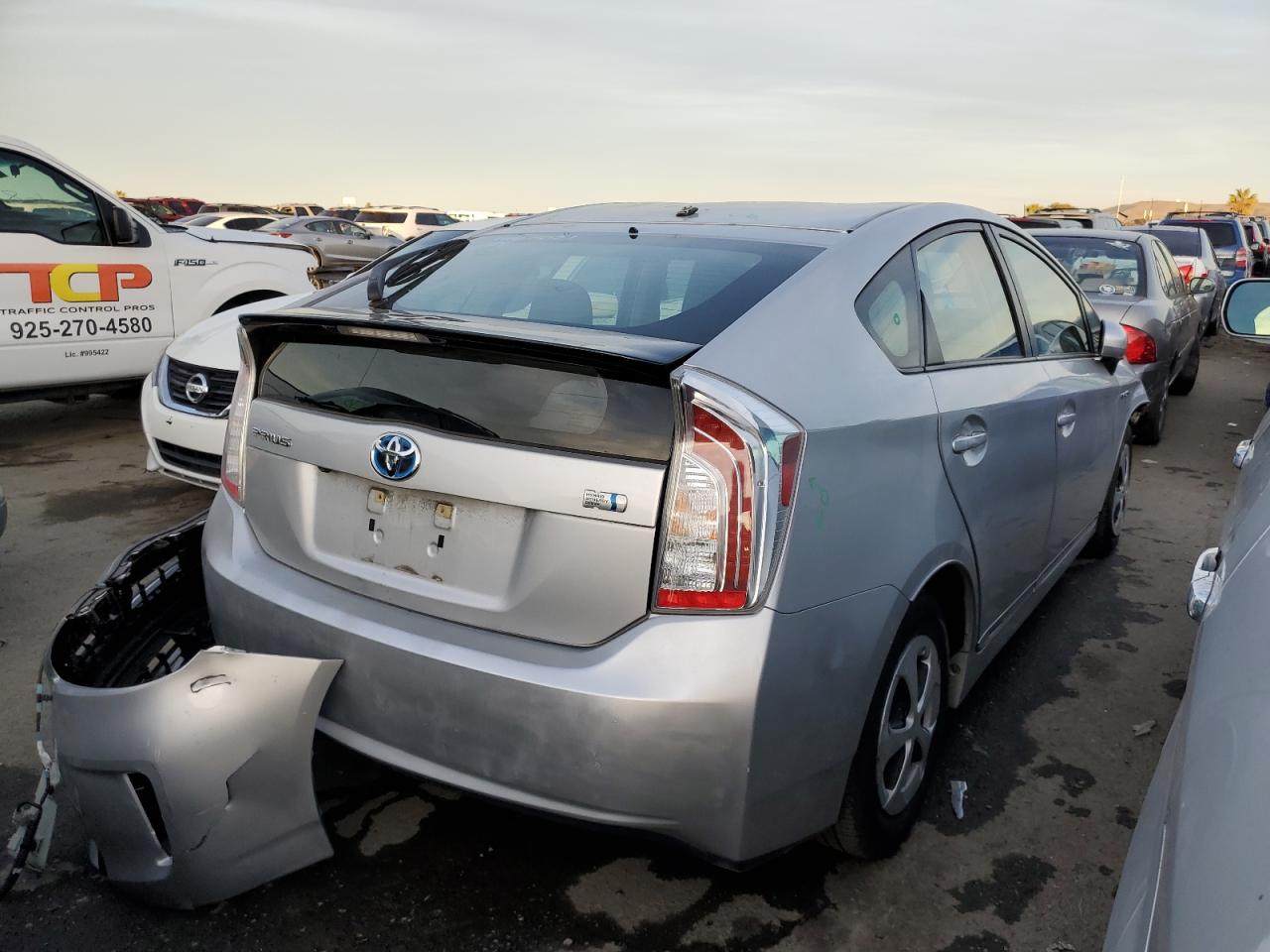 Image 3 of 2015 TOYOTA PRIUS  2015 with VIN JTDKN3DU3F1910057